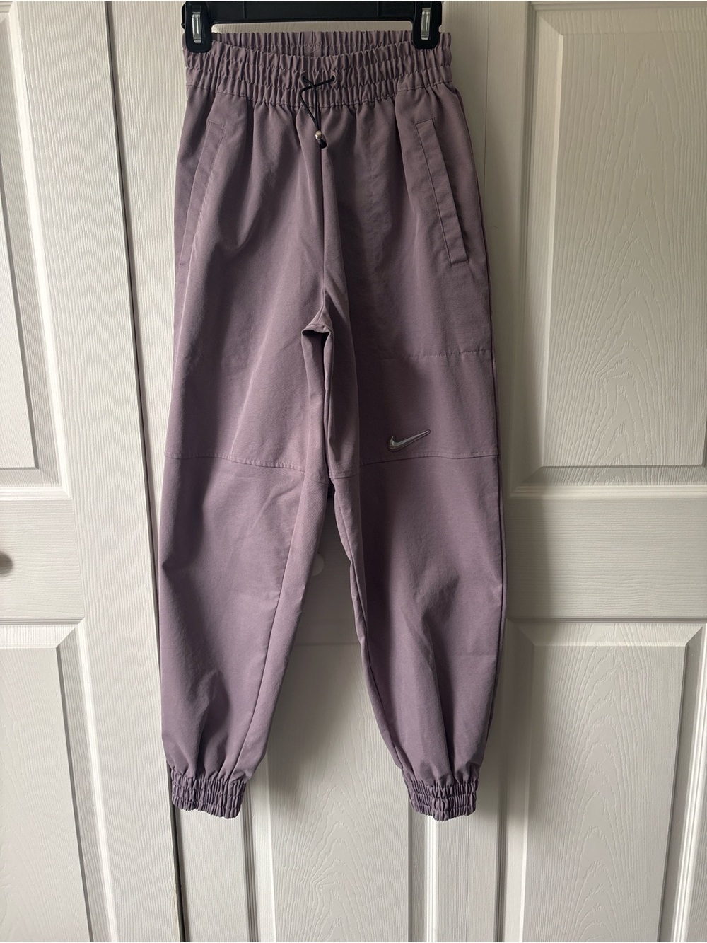 Nike Women’s Mauve Jogger Sweatpants